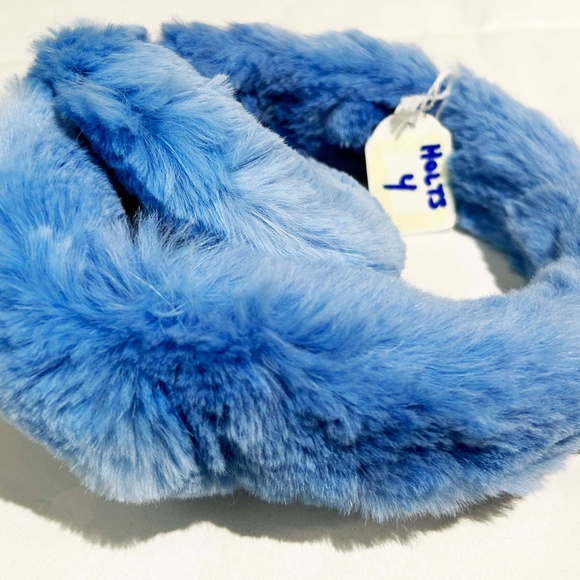RABBIT FUR EAR MUFFS, NEW, ONE SIZE, LIGHT BLUE, HOLT RENFREW, INSULATED, GENUIN - Picture 2 of 8
